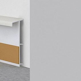 плинтус Dollken Plintus Kovrovyy S Furnituroy I Rebrami Zhestkosti Tl 51 0138